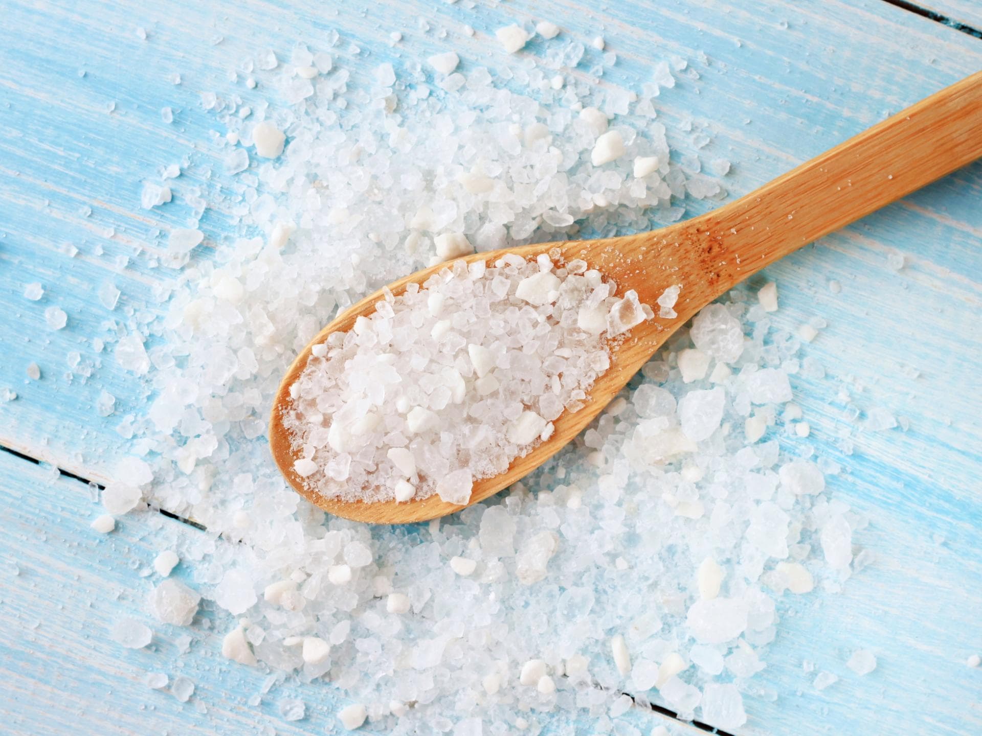 Werden die Zähne mit Salz heller?