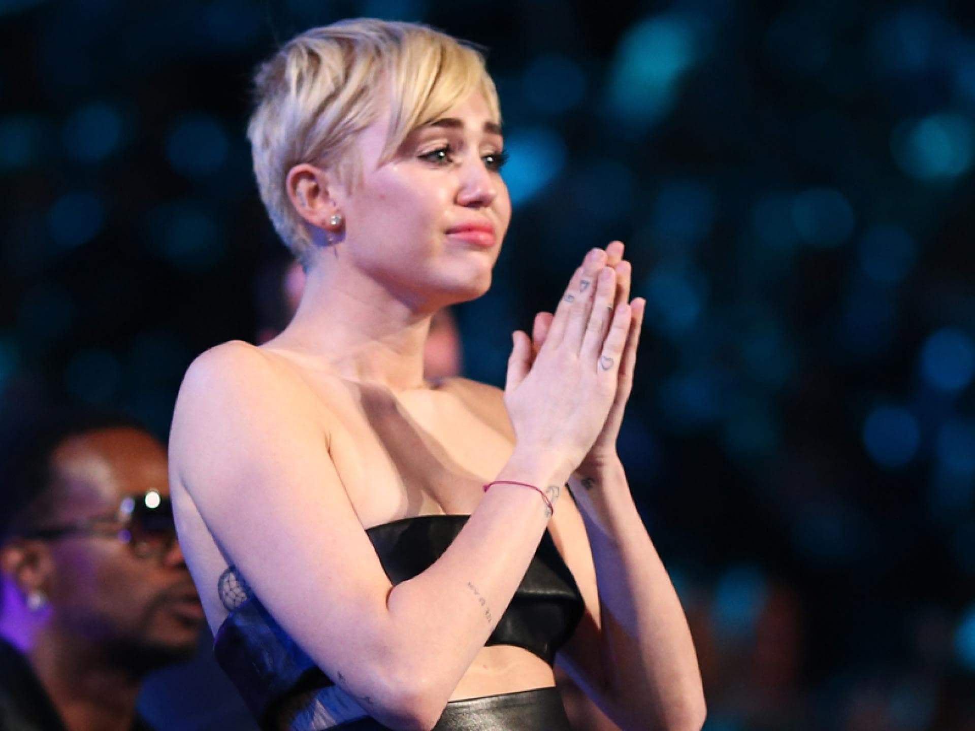 miley-cyrus-liebeskummerlied-quer miley-cyrus-liebeskummerlied-quer