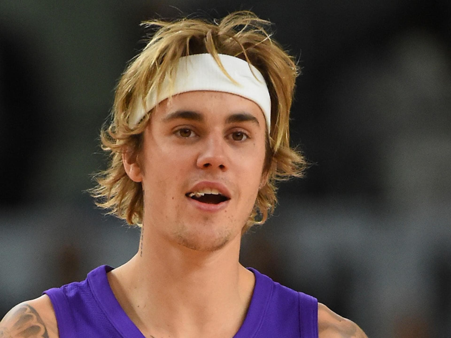 justin-bieber-bricht-tour-ab-quer