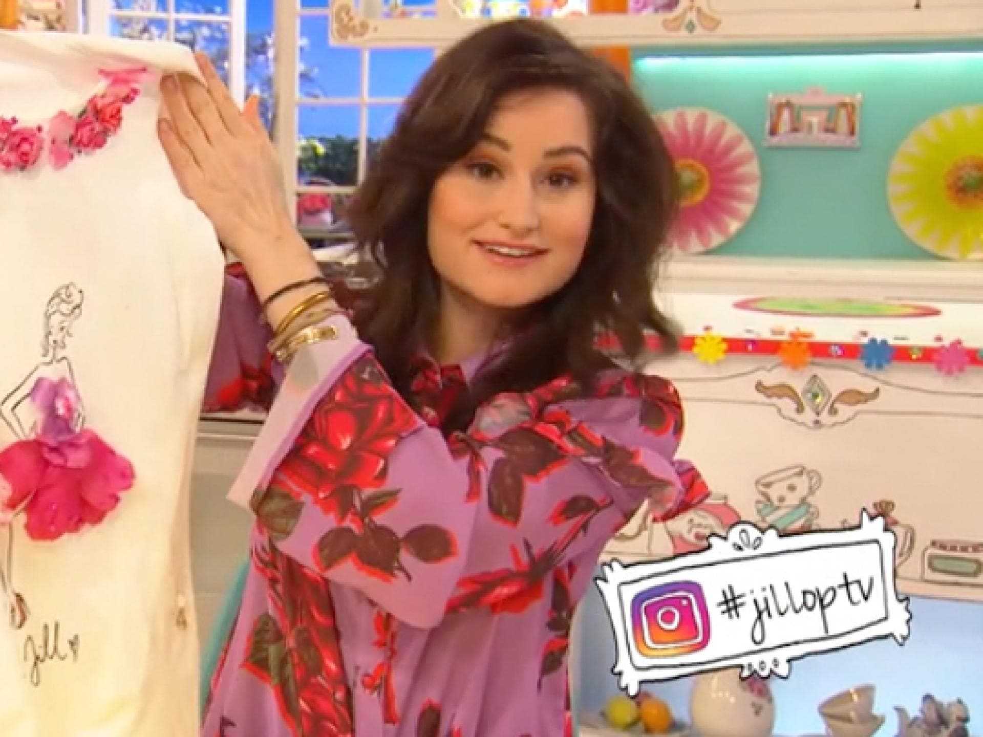 jill-weisses-shirt-quer