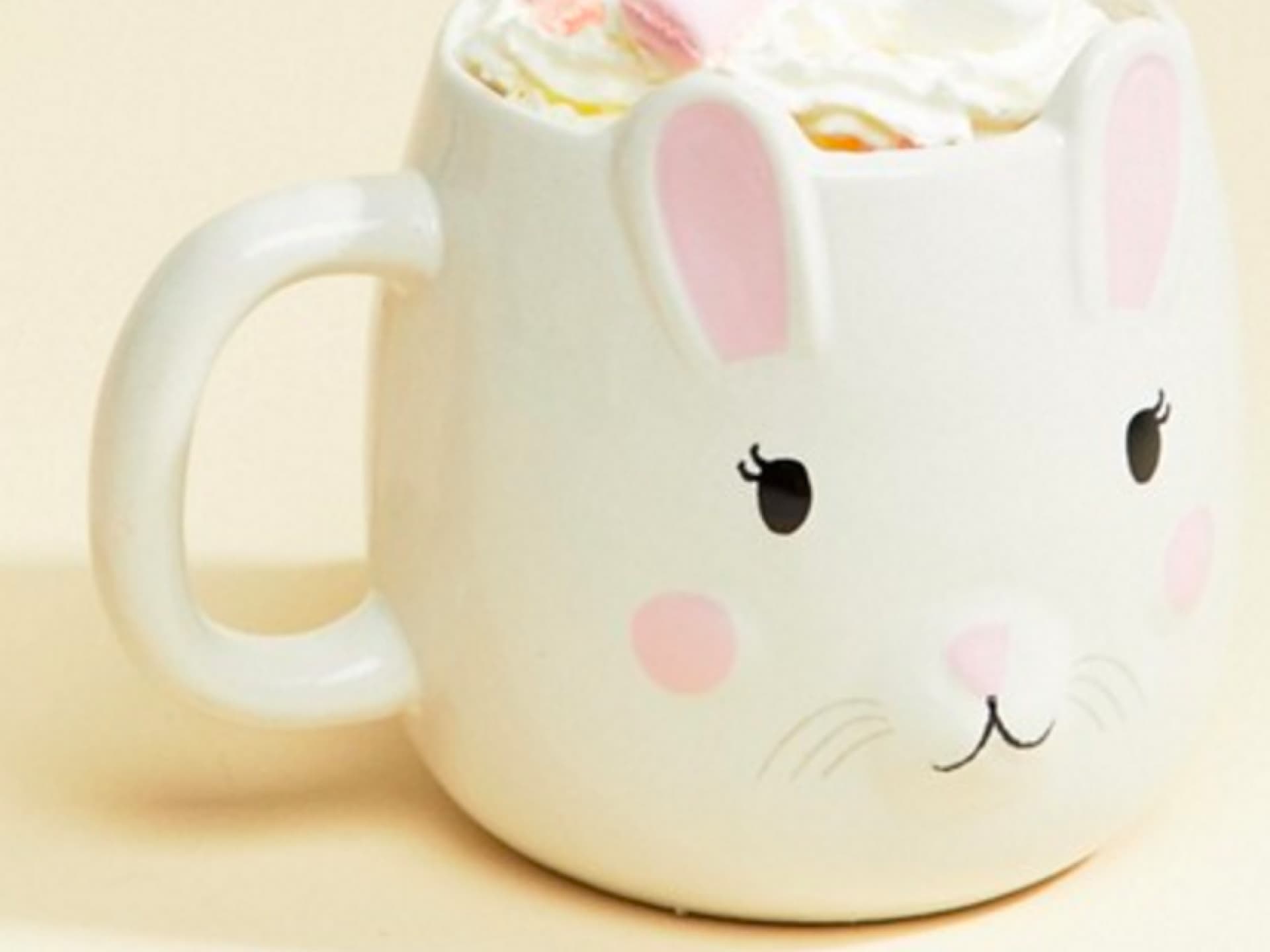 Süßes Weihnachtsgeschenk für deine kleine Schwester – die Häschen-Tasse von Asos