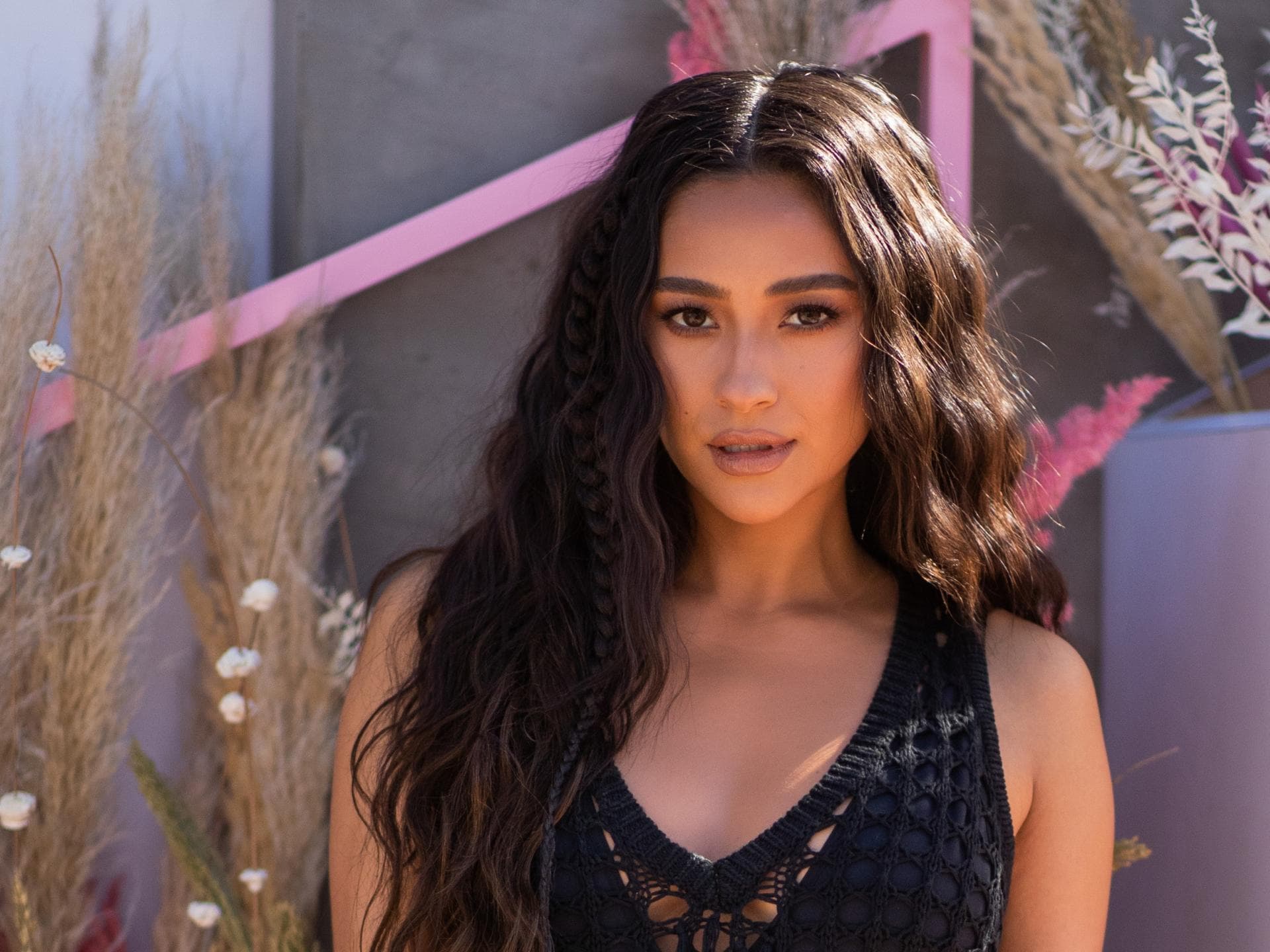 shay-mitchell-babygeschlecht-quer