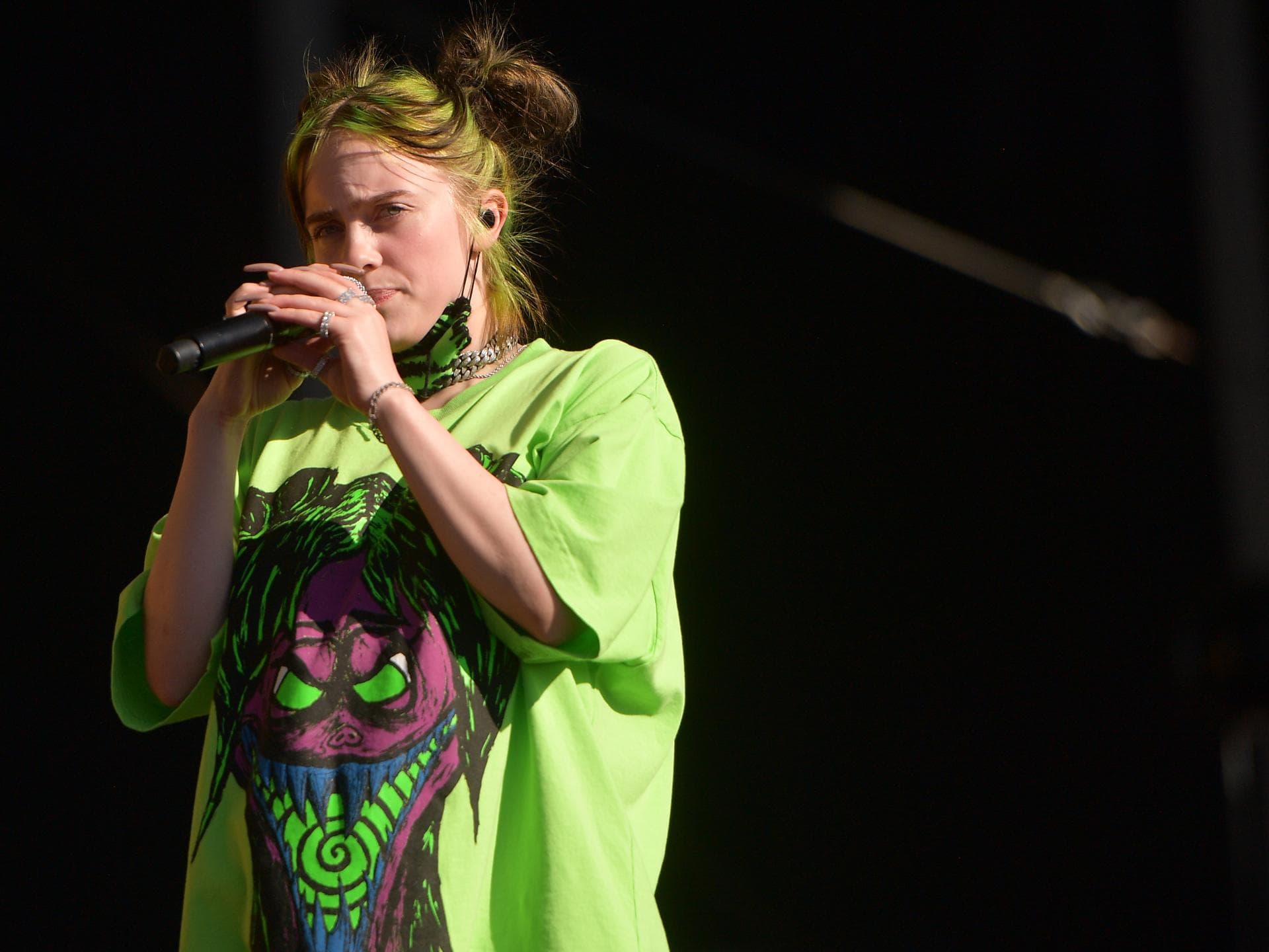 billie-eilish-verwandlung-quer billie-eilish-verwandlung-quer