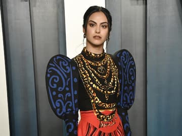 Camila Mendes spielt Veronica Lodge in Riverdale!