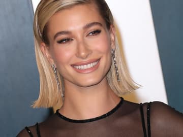 Hailey Bieber
