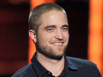 robert-pattinson-neue-frisur-557x313-1389838.jpg