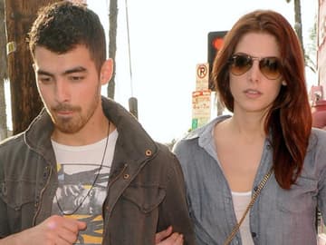joe-jonas-und-ashley-greene-trennung-557x313-1085811.jpg