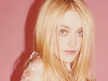 dakota-fanning-for-marc-jacobs-557x313-1208029.jpg