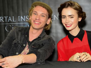 jamie-campbell-bower-lily-collins-trennung-557-1842384.jpg