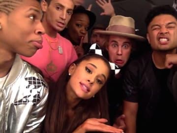 justin-bieber-ariana-grande-i-really-like-you-557-2044516.jpg