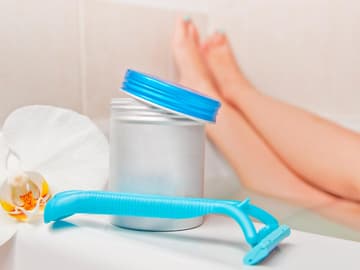 Frauenbewegung gegen Rasier-Zwang quer 