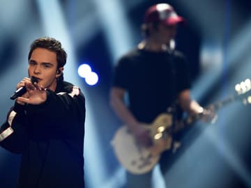 mike-singer-gzsz-news-song-netflix-bellaciao