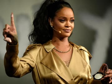 rihanna-verklagt-vater-quer