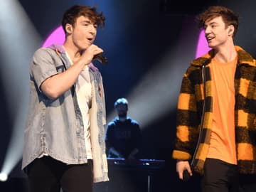 die-lochis-neue-single-quer