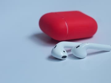 airpods-neu-quer