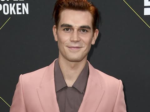 KJ Apa spielt Archie Andrews in Riverdale KJ Apa Red Carpet