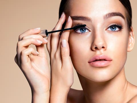 Wimperntusche Tipps für tolle Wimpern quer Wimperntusche Tipps für tolle Wimpern quer