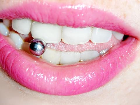 10-Dinge-mit-Piercing_quer