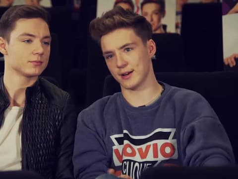 die-lochis-interview-bruder-vor-luder_Quer.jpg die-lochis-interview-bruder-vor-luder_Quer.jpg