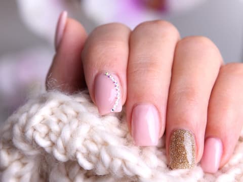 Maniküre-perfekte-Nägel-Aufmacher-quer Maniküre-perfekte-Nägel-Aufmacher-quer