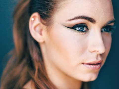 Konfirmationsfrisuren mit Volumen