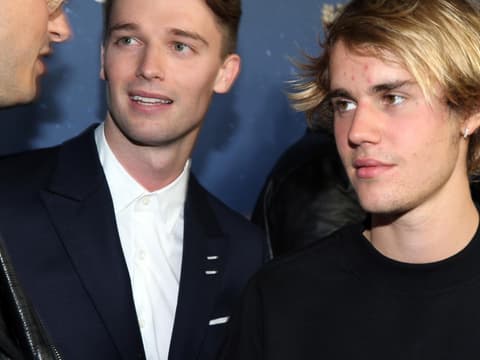 justin-bieber-hailey-baldwin-quer