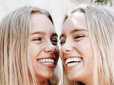 lisa-und-lena-steckbrief lisa-und-lena-steckbrief