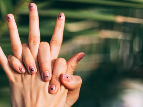 nailtattooquer nailtattooquer