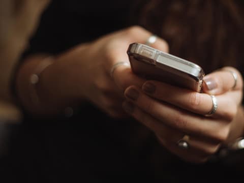 whatsapp-facebook-instagram-vernetzt-quer