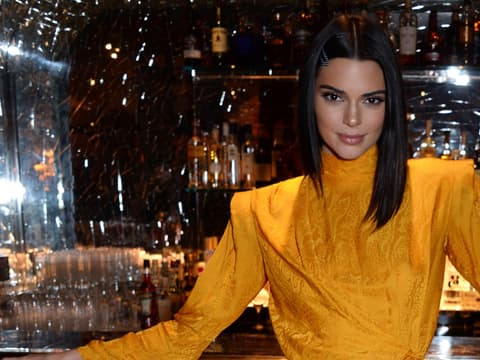 kendall-jenner-augenbrauen-quer kendall-jenner-augenbrauen-quer