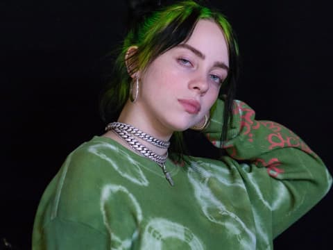 billie-eilish-in-wen-ist-sie-verliebt-quer billie-eilish-in-wen-ist-sie-verliebt-quer