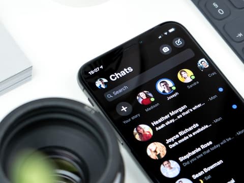 instagram-dark-mode-quer instagram-dark-mode-quer
