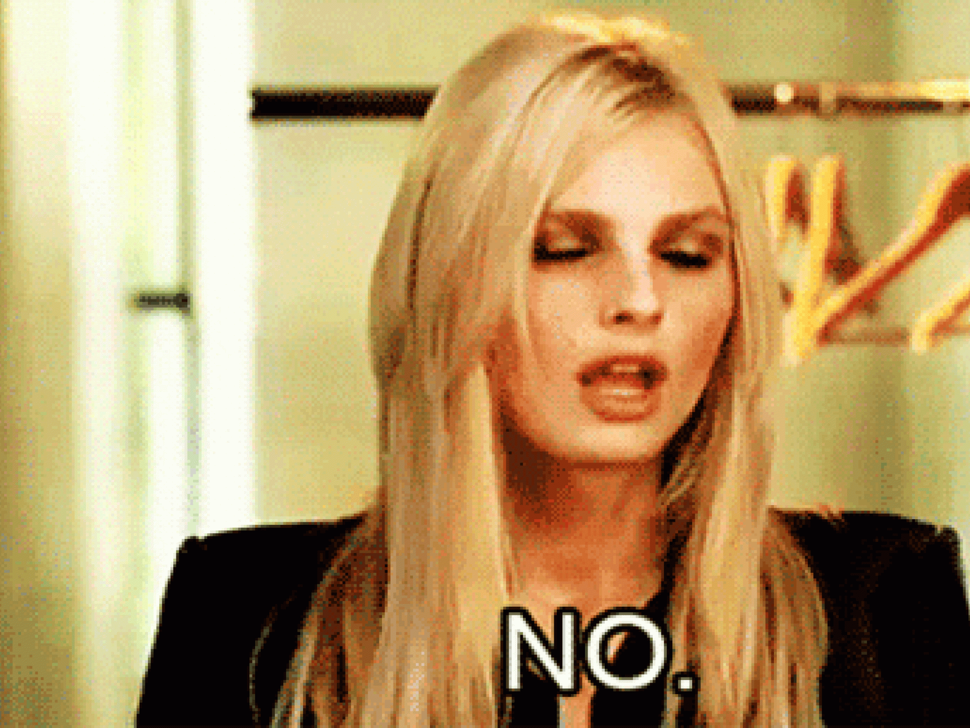 Du willst noch nicht mit ihm schlafen Du willst noch nicht mit ihm schlafen