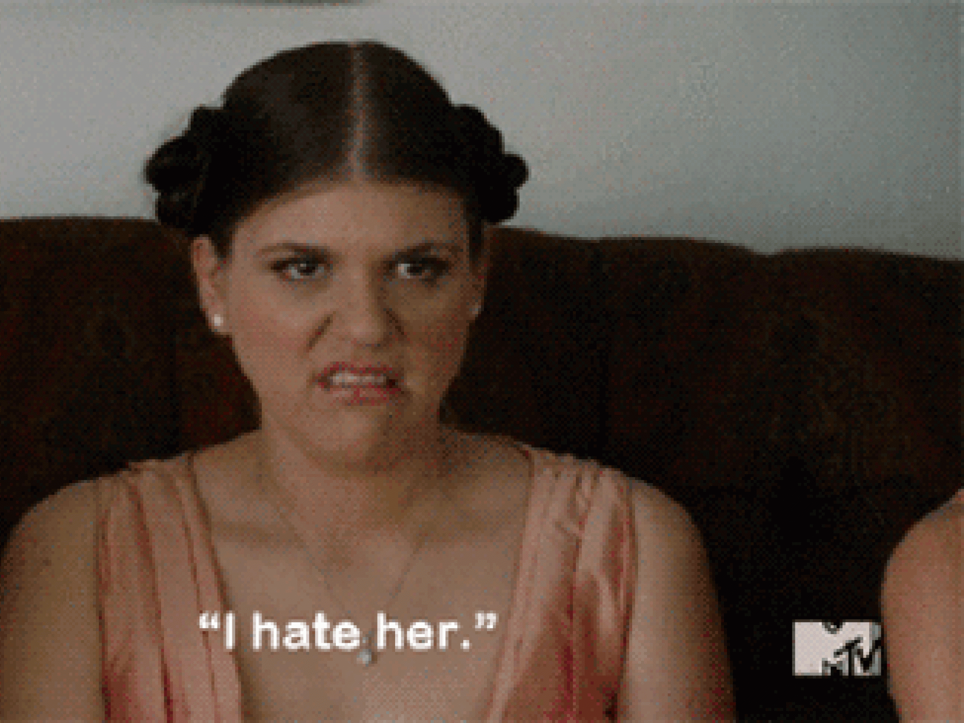 Die fiese Erzfeindin deiner Freundin findest du ebenfalls aus Prinzip zum Kotzen!