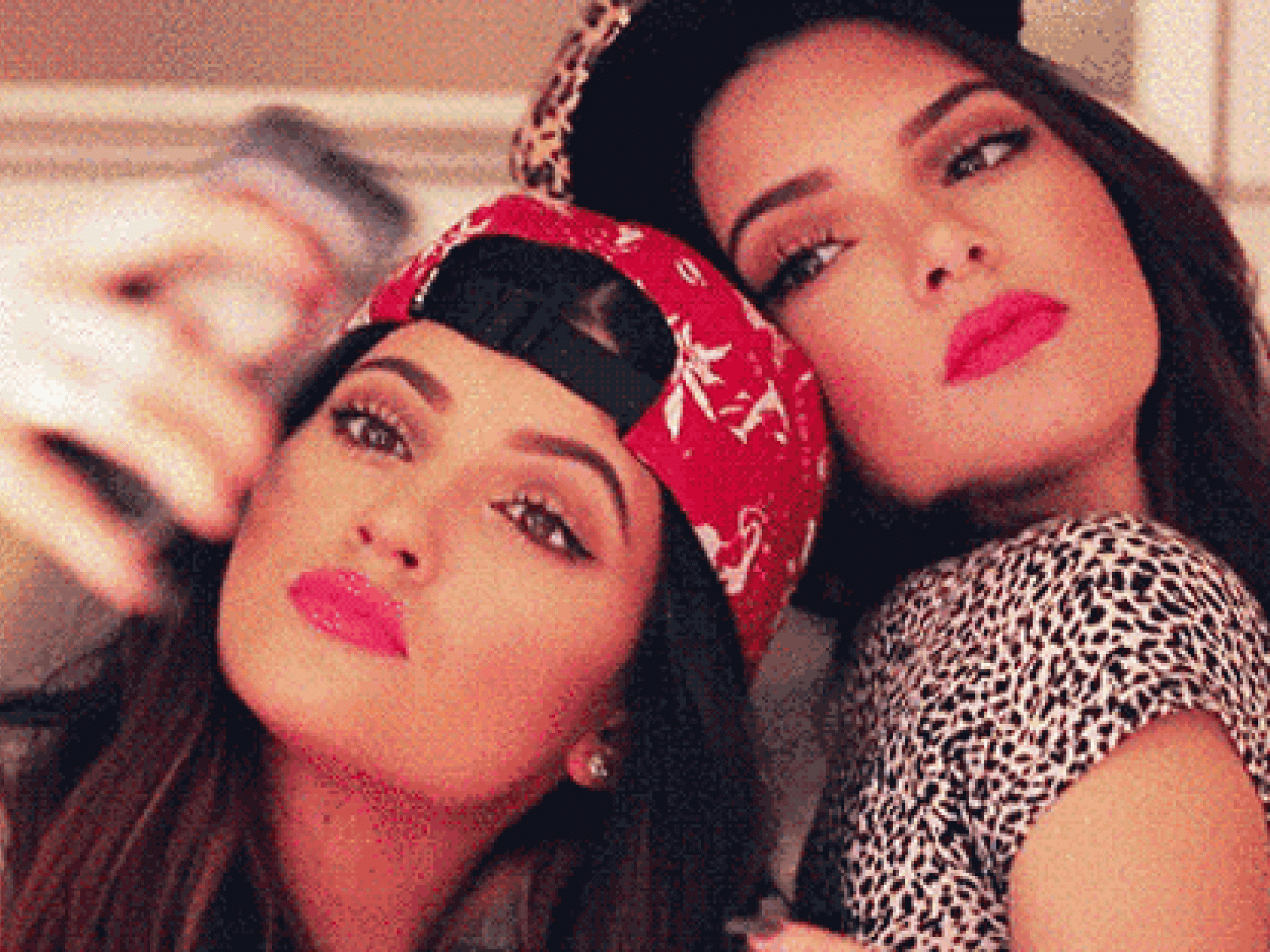 kylie-kendall-selfie-2099283.gif kylie-kendall-selfie-2099283.gif