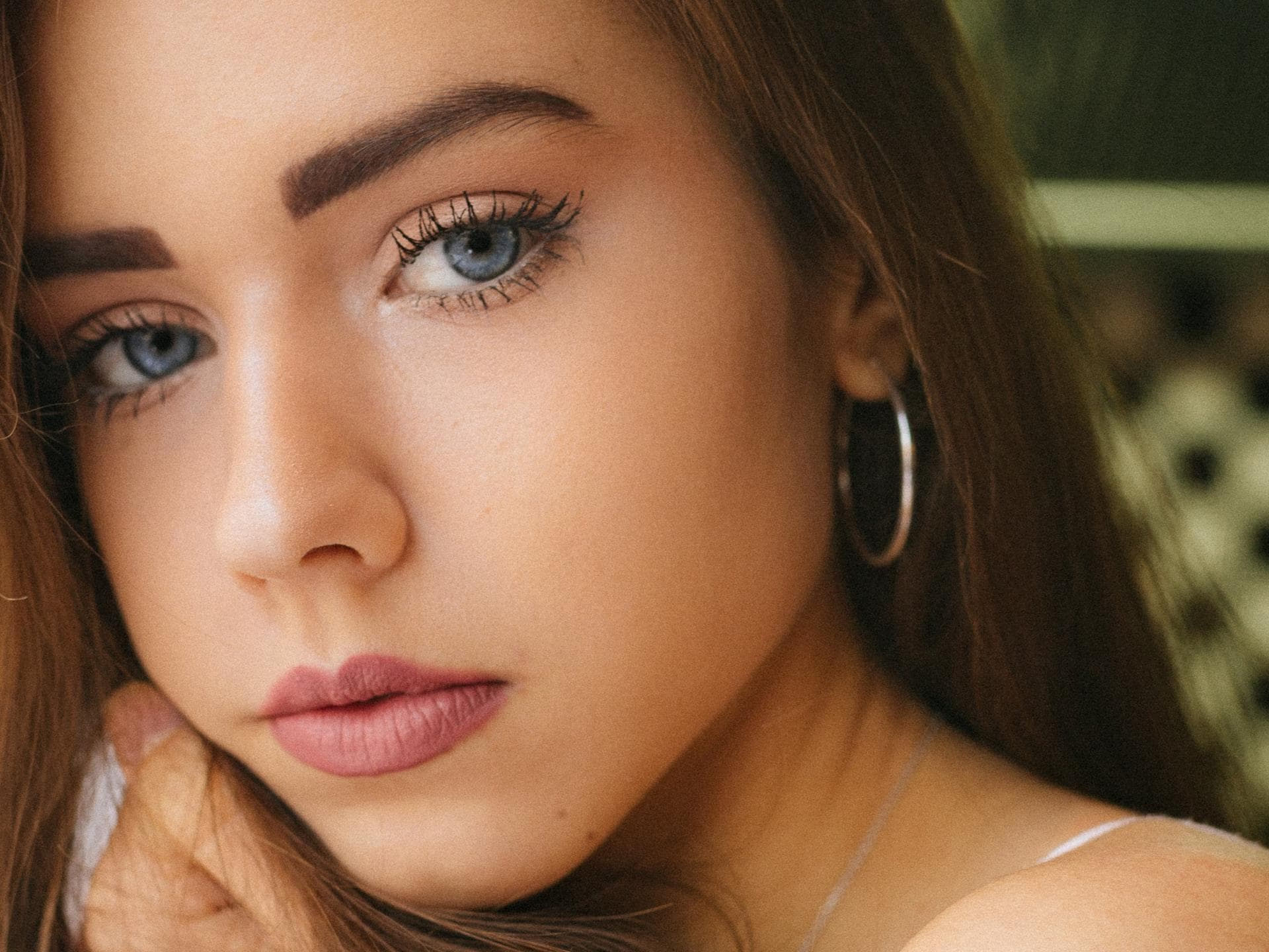 werden zusammengewachsene augenbrauen