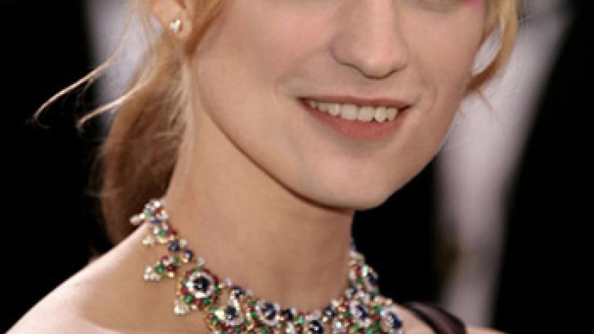 Robert Pattinson als Frau