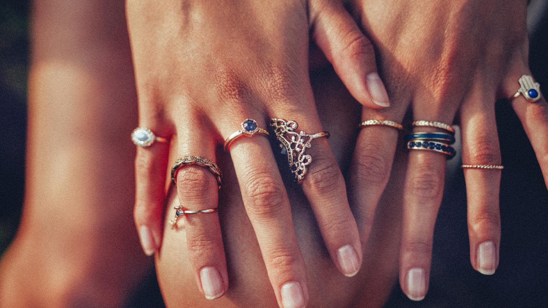 Ring am kleinen Finger: Deswegen solltest du einen haben!